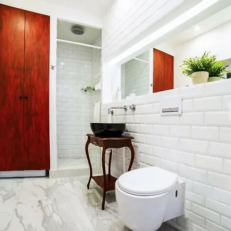 Old Town - Apple * Wroclaw